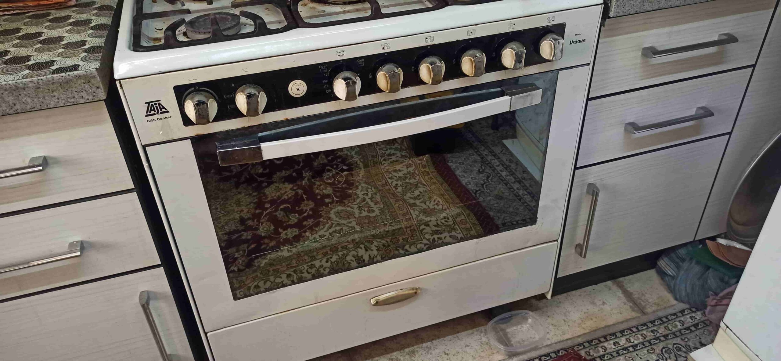 تعویض شیشه فر